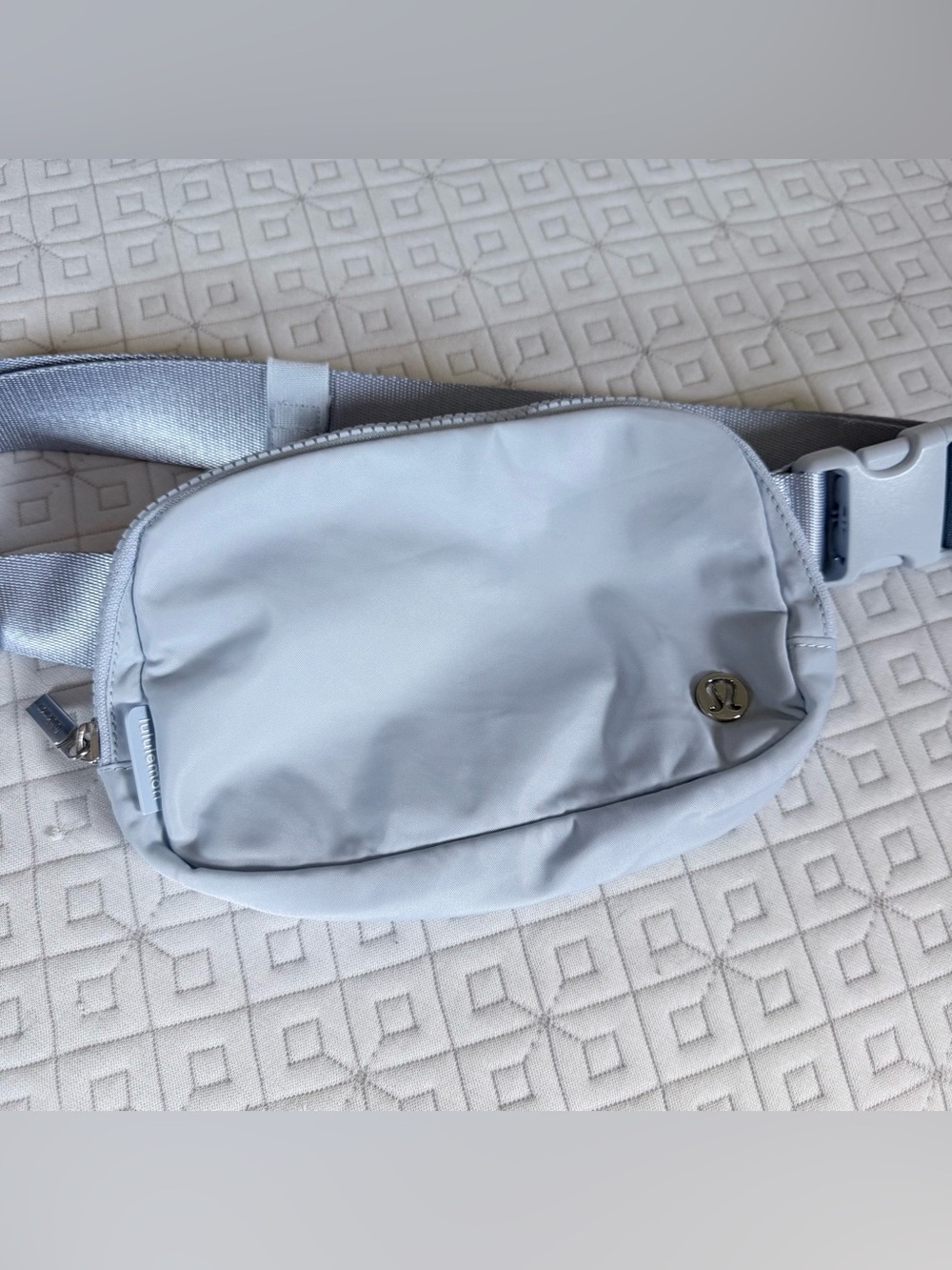 Lululemon Light powder Blue Belt Bag - Picture 2 of 12